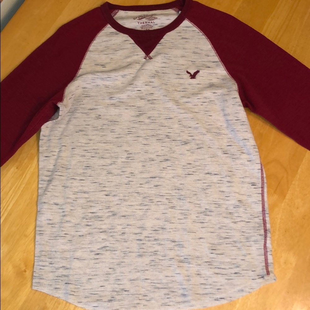 American eagle long sleeve T